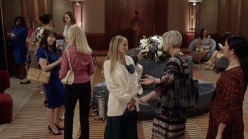 Gerard Darel Laisa Maxi Falda de Seda usada por Miranda Hobbs (Cynthia Nixon) como se ve en And Just Like That... (S01E01)