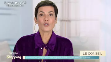 Le chemisier violet en velours porté par Cris­tina Cór­dula dans l'émission Les reines du shopping du 15 décembre 2021