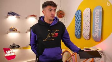 The black and purple hooded sweatshirt 13 Reebok worn by Inoxtag in its video INOXTAG analyzes the outfits of Michou, Fianso, Feuneu ...! | SHOP THIS # 51