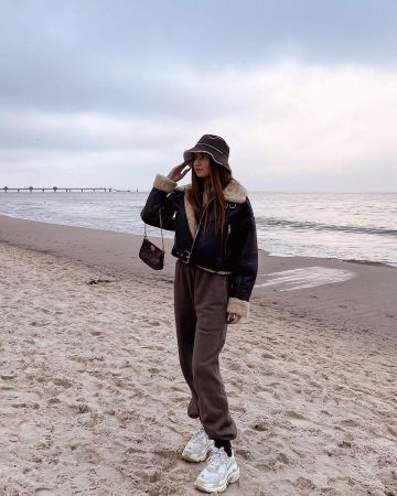 Pantalones Brandy Melville usados por Angelika Mucha en Instagram Post - 25/12/21