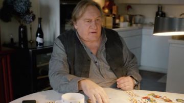 The corduroy vest worn by Gérard Depardieu in the film Adieu Paris