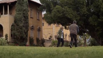 Villa del Sol d’Oro 675 West Highland Avenue in Sierra Madre California as the Italian Villa of Mitch Kessler (Steve Carell) in The Morning Show filming locations (Season 2 Episode 7)