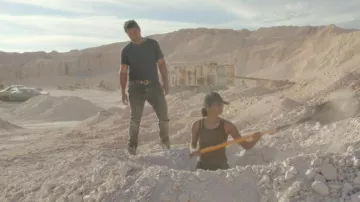 Cotton On The Turn Back Tank Top worn by Shanika (Shantae Barnes-Cowan) as seen in Firebite TV series (S01E03)