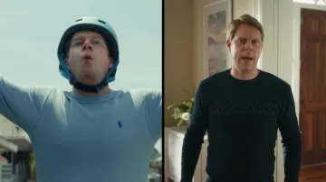 Ralph Lauren Blue Crewneck Sweatshirt usado por BJ (Tim Baltz) como se ve en The Righteous Gemstones Wardrobe (Temporada 2 Episodio 3)