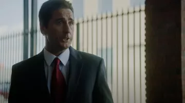 Red tie worn by Detective Vargas (Luke Wilson) as seen in Gasoline Alley movie wardrobe