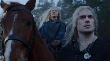 Wolf Pendant Necklace worn by Geralt of Rivia (Henry Cavill) as seen in The Witcher TV series wardrobe (Season 2 Episode 1)