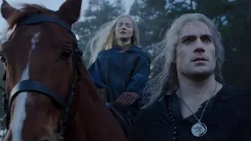 Wolf Pendant Necklace worn by Geralt of Rivia (Henry Cavill) as seen in The Witcher TV series wardrobe (Season 2 Episode 1)