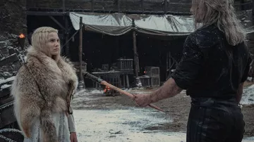 Fur Capelet worn by Ciri (Freya Allan) as seen in The Witcher TV series (Season 2 Episode 2)