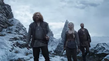 Wolf Head Pendant Necklace worn by Lambert (Paul Bullion) as seen in The Witcher (S02E03)