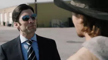 Les lunettes de soleil Maui Jim Cliff House portées par Jamie Dutton (Wes Bentley) dans la série télé Yellowstone (Saison 1 Episode 5)