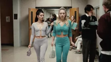 227 Perle Perlée Sac à Main porté par Cassie Howard (Sydney Sweeney) comme on le voit dans l'Euphorie (S02E03)