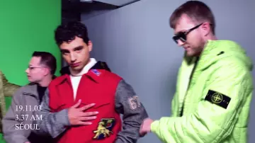 Les lunettes de soleil Saint Laurent portées par Vald dans son clip Ignorant (Clip officiel)
