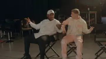 L'ensemble Veste pantalon Eccklusive porté par Michou dans son clip Rockstar feat. Inoxtag