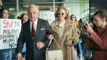 White sunglasses worn by Martha Mitchell (Julia Roberts) as seen in Gaslit wardrobe (Season 1)