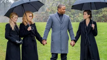 The black coat Theory worn by Mia Smoak (Katherine McNamara) in the series Arrow (Season 8 Episode 10)