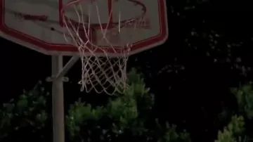 Basket ball stand of George Banks (Steve Martin) in Father of the Bride Part II