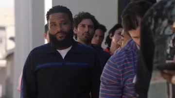 Lanvin Stripe Patch Veste de survêtement Zippée portée par Andre 'Dre' Johnson (Anthony Anderson) comme on le voit dans black-ish (S01E06)