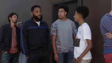 Uniqlo Blue Note Records T-shirt worn by Jack Johnson (Miles Brown) as seen in black-ish (S08E07)
