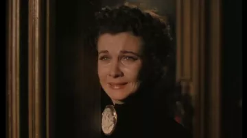 large cameo brooch of Scarlett (Vivien Leigh) in Gone with the Wind movie wardrobe