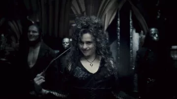 La varita mágica de Bellatrix Lestrange (Helena Bonham Carter) en la película Harry Potter y el cáliz de fuego