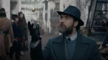 Golden Snitch used by Albus Dumbledore (Jude Law) as seen in Fantastic Beasts: The Secrets of Dumbledore