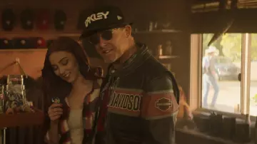 Oakley New Era Hat Cap worn by Jeff Lowe (Dean Winters) as seen in Joe vs Carole TV series outfits (Season 1 Episode 6)