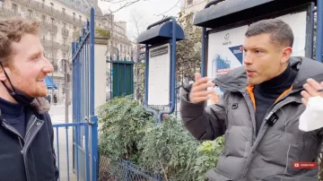 La caja negra para el micrófono inalámbrico de la acera en el video de YouTube SE DIRIGE A UN SUSCRIPTOR !! (QUIÉN ESTÁ SECRETAMENTE ENAMORADO DE MÍ) Sebastien Espinoza aka Roadtocondor aka Roadtomillionaire