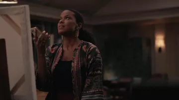 Etro patchwork silk kimono worn by Vivian Banks (Cassandra Freeman) as seen in Bel-Air TV show (S01E09)