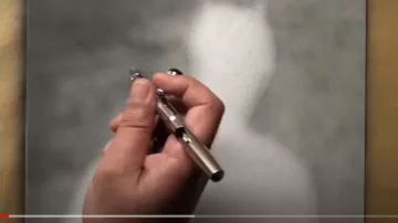 The chrome airbrush in the YouTube video Drawing The Batman (Robert Pattinson) - Time-lapse | Artology