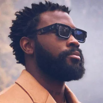 Las gafas de sol negras que Jacques Marie Mage usó Damso en la cuenta de Instagram @damso_vie_jr