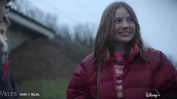 The multicolored pink Tommy Hilfiger sweater by Romane (Victoria Eber) in the series Parallels (S01E01)