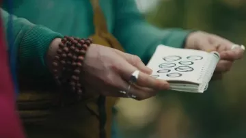 The pearl bracelet worn by Autumn (Imogen Poots) in the Outer Range series (Season 1)