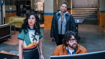 Veste matelassée portée par Robyn McCall (Queen Latifah) vue dans la série télévisée The Equalizer (saison 1 épisode 7)