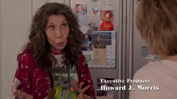 Harai Komina Kimono worn by Frankie Bergstein (Lily Tomlin) as seen in Grace and Frankie (S07E01)