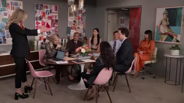 Gucci Horsebit Platform Loafers worn by Mallory Hanson (Brooklyn Decker) as seen in Grace and Frankie (S07E06)