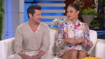 Zimmermann Prima Floral Belted Shirt Dress porté par Vanessa Lachey tel que vu dans The Ellen DeGeneres Show le 2 mai 2022