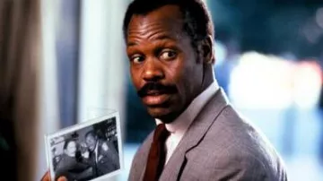 Screen worn blazer jacket of Roger Murtaugh (Danny Glover) in Lethal Weapon 2 movie outfits