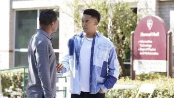 Camisa Dsquared2 denim patch panel usada por Damon Sims (Peyton Alex Smith) como se ve en All American: Homecoming (S01E12)