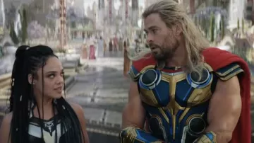 Costume de cosplay tenue portée par Thor (Chris Hemsworth) comme on le voit dans le film Thor: Love and Thunder