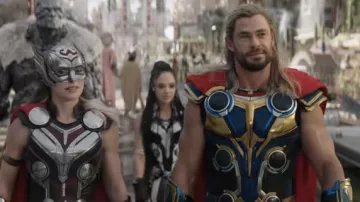 Mighty Thor Cosplay Costume porté par Jane Foster (Natalie Portman) comme vu dans Thor: Love and Thunder