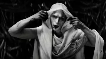 Costume de costume blanc Cosplay porté par Gorr le Dieu Boucher (Christian Bale) comme vu dans Thor: Love and Thunder