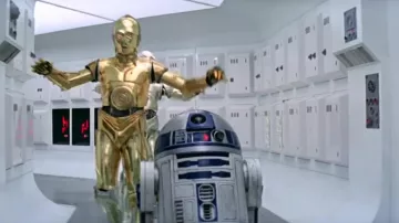 Gold costume cosplay of C-3PO (Anthony Daniels) in Star Wars: A New Hope movie outfits
