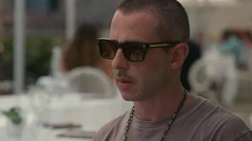 Jacques Marie Mage (JMM) Gafas de sol usadas por Kendall Roy (Jeremy Strong) como se ve en el vestuario de la serie de televisión Succession (Temporada 3 Episodio 9)