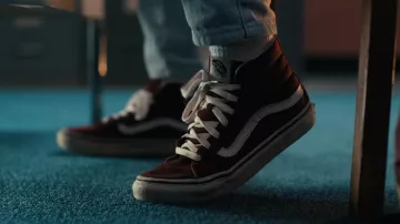 Vans Old Skool Hi Top sneakers in burgundy worn by Max Mayfield (Sadie Sink) as seen in Stranger Things Outfits (S04E01)