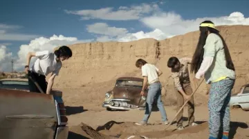 Levi's 501 denim pants worn by Jonathan Byers (Charlie Heaton) as seen in Stranger Things Wardrobe (S04E05)