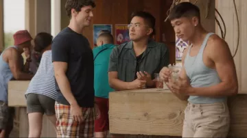Short imprimé Rowing Blazers Plaid porté par Charlie (James Scully) dans le film Fire Island