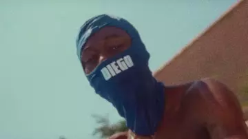 The hood Diego Maradona worn by Tiakola in his clip Spark (Maradona)