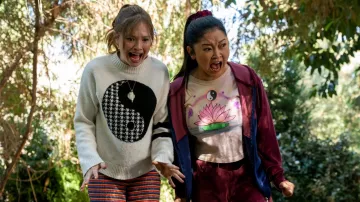 Unif Lotus Flower Print T-shirt worn by Erika Vu (Lana Condor) as seen in Boo, Bitch outfits (Season 1)
