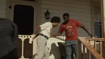 Camiseta roja mexicana de Rage Against The Machine usada por James Haywood (Daniel Kaluuya) en la película Nope