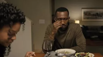 Olive Green Long sleeve worn by Cameron / Jack (Mahershala Ali) in Swan Song movie